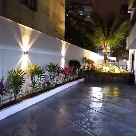 Apto Novo a uma Quadra da Praia-3